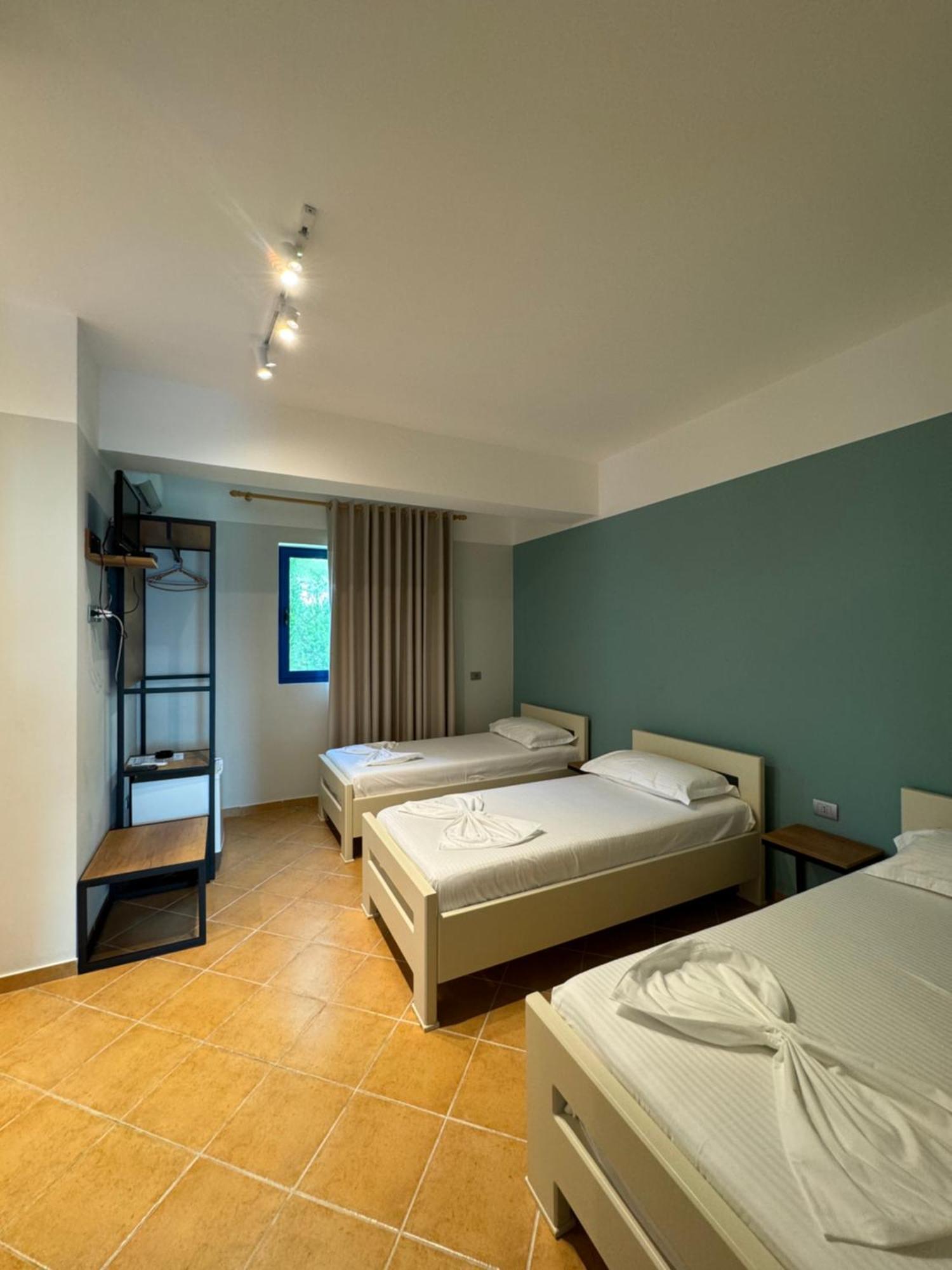 Hotel Cekodhima Radhimë Extérieur photo