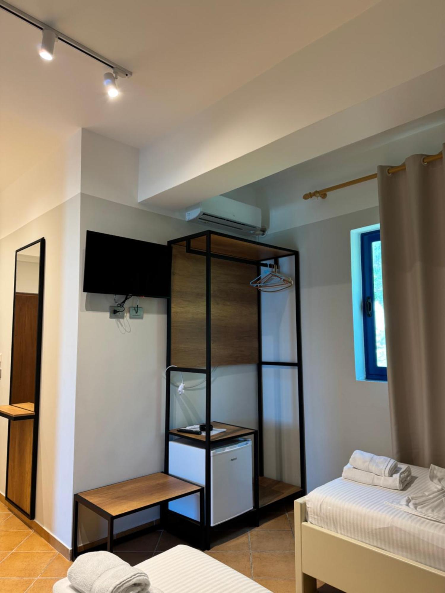 Hotel Cekodhima Radhimë Extérieur photo