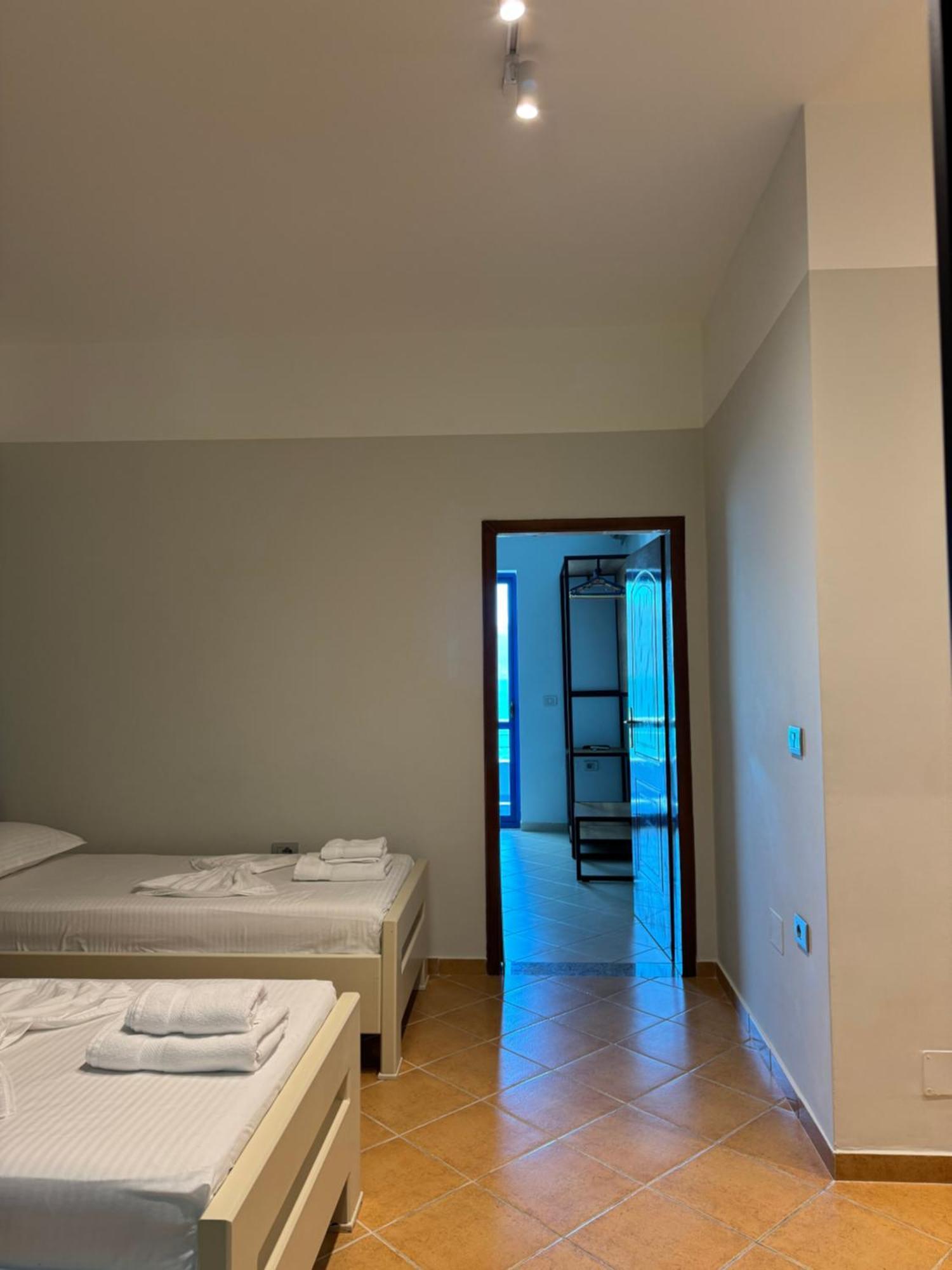 Hotel Cekodhima Radhimë Extérieur photo