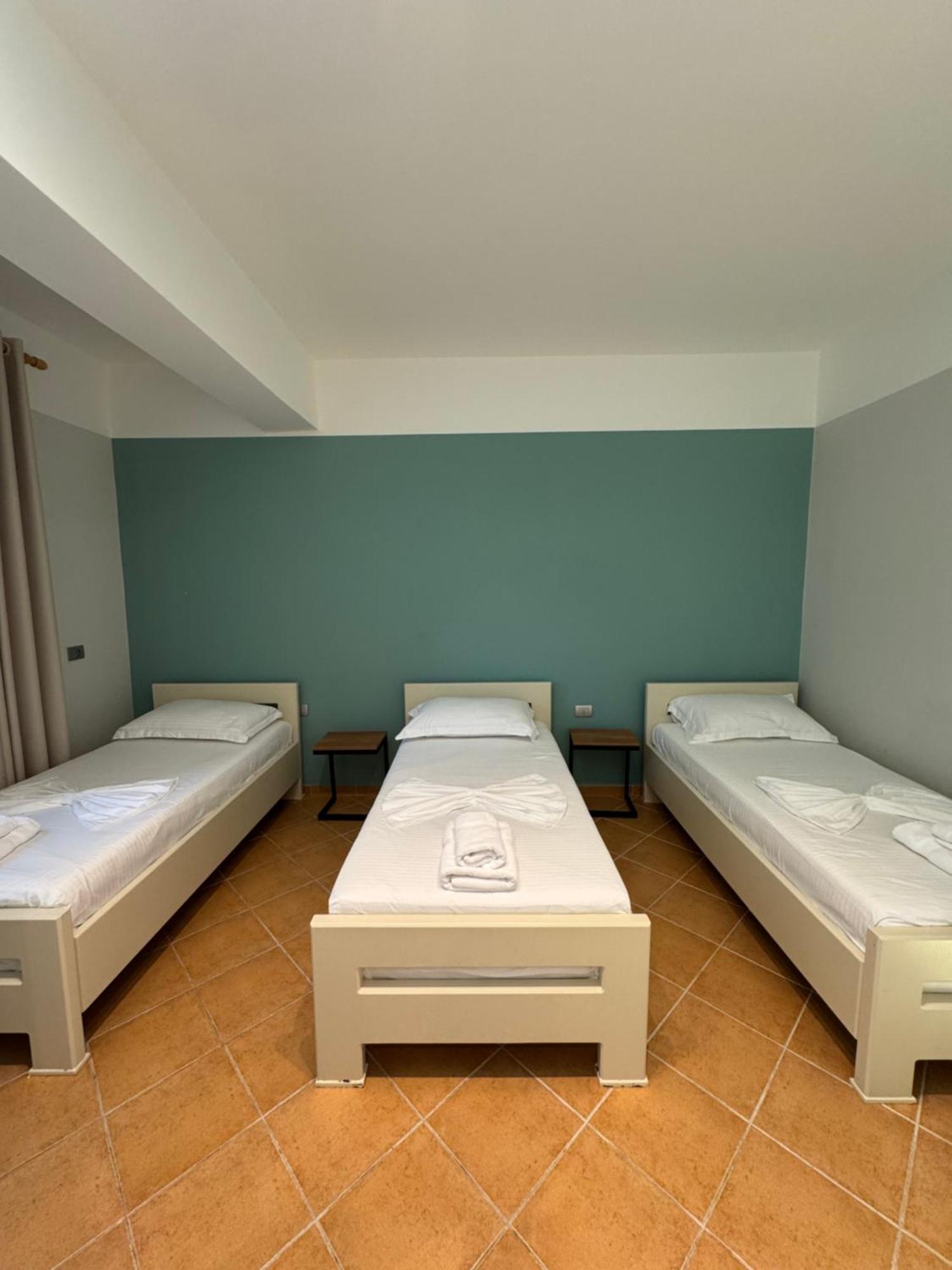 Hotel Cekodhima Radhimë Extérieur photo
